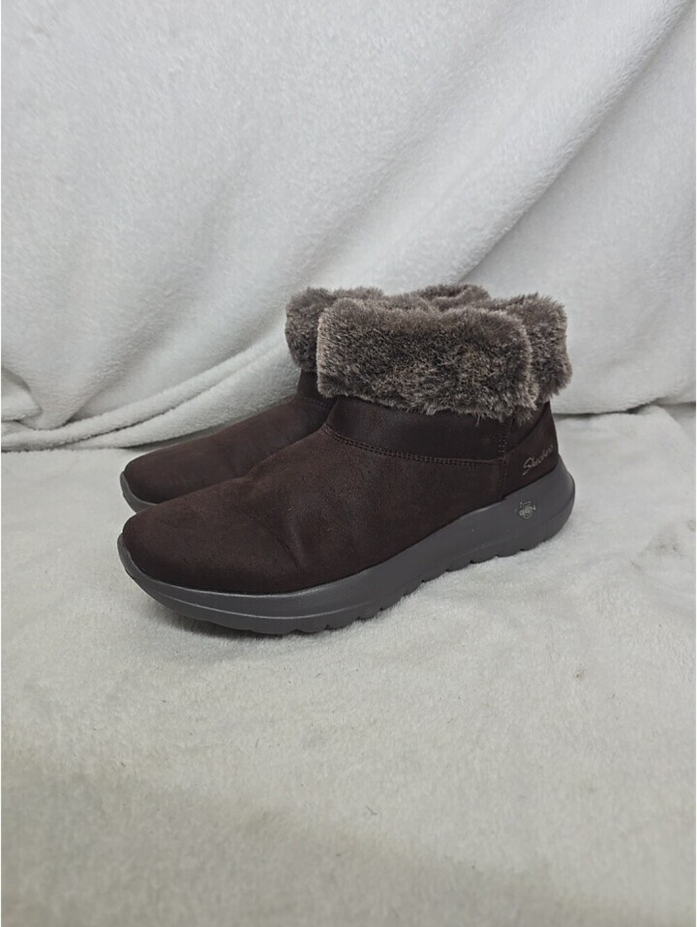 Skechers Women's Size 9 Joy Gen 5 GOGA Mat Air Cooled Faux Fur Brown Ankle Boot